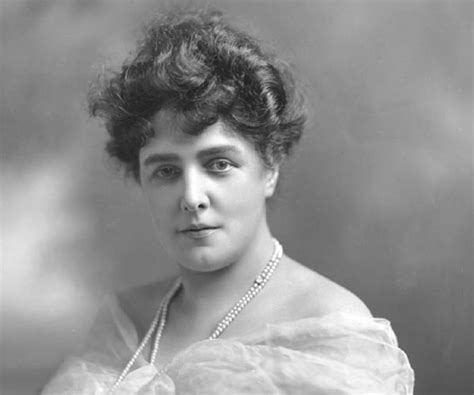 Lady Randolph Churchill Biography .